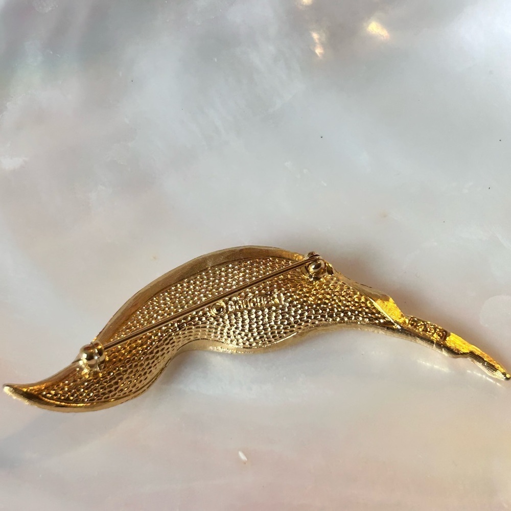 Vintage Boucher leaf brooch, 60s, brushed gold texture MCM Elegant - Picture 5 of 6